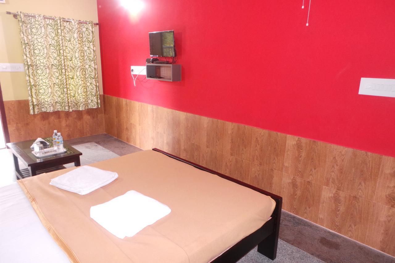 Iroomz Sri Vinayaka Comfort Virajpet Zewnętrze zdjęcie