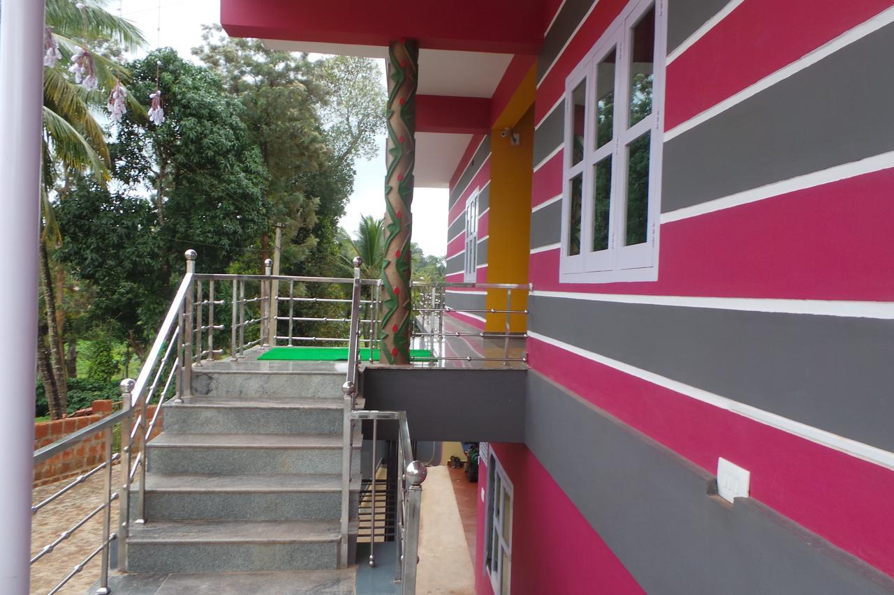 Iroomz Sri Vinayaka Comfort Virajpet Zewnętrze zdjęcie