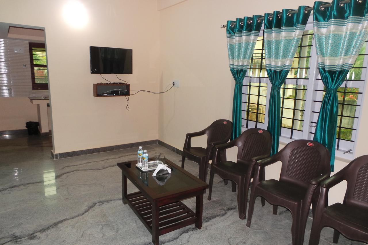 Iroomz Sri Vinayaka Comfort Virajpet Zewnętrze zdjęcie