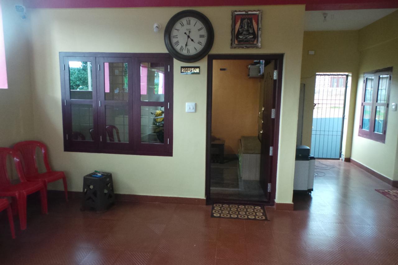 Iroomz Sri Vinayaka Comfort Virajpet Zewnętrze zdjęcie