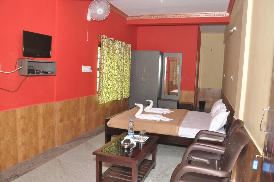 Iroomz Sri Vinayaka Comfort Virajpet Zewnętrze zdjęcie