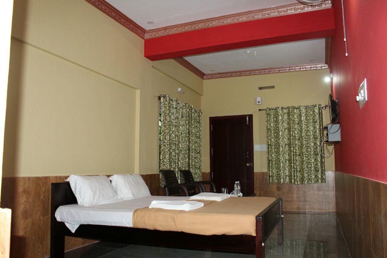 Iroomz Sri Vinayaka Comfort Virajpet Zewnętrze zdjęcie