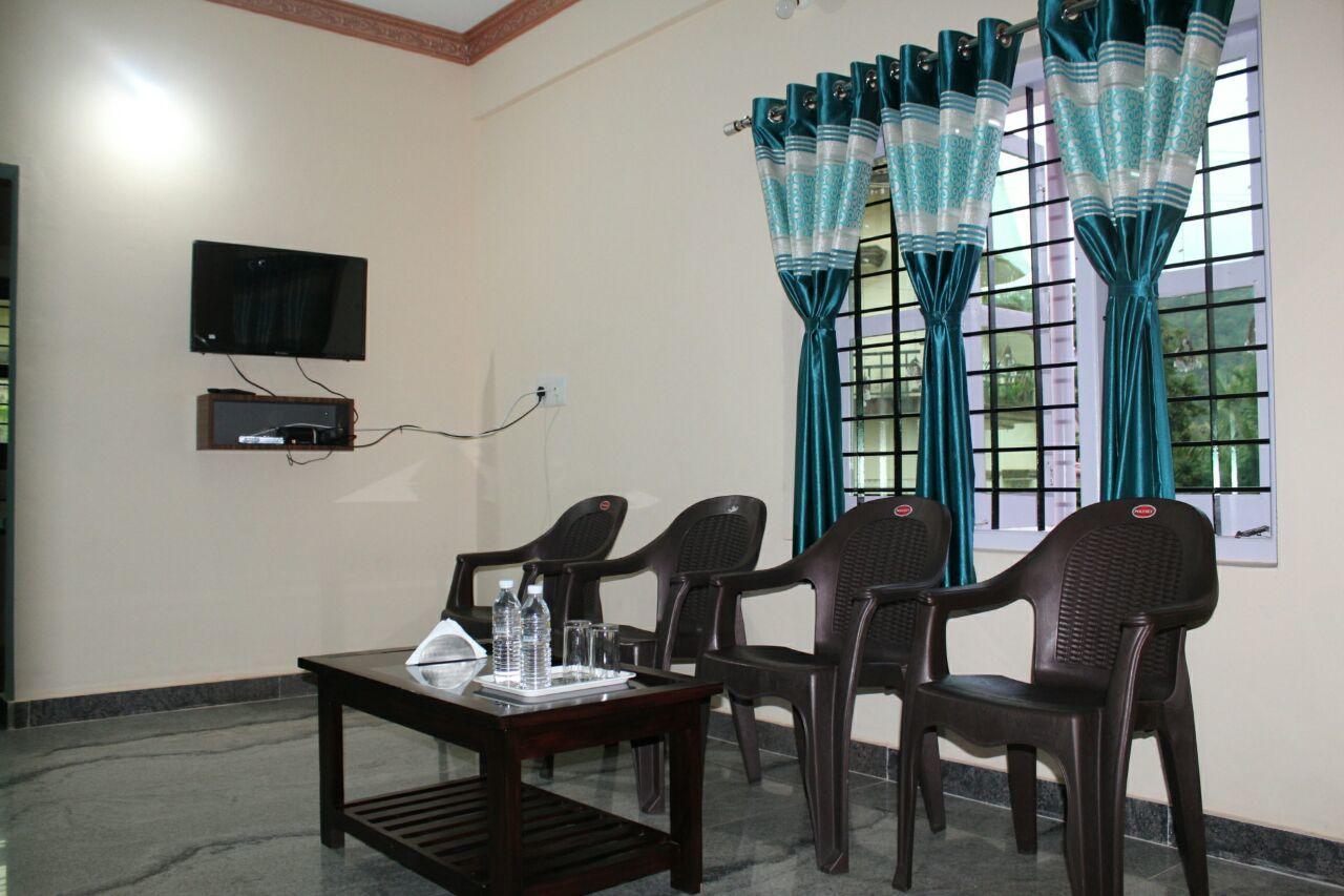 Iroomz Sri Vinayaka Comfort Virajpet Zewnętrze zdjęcie