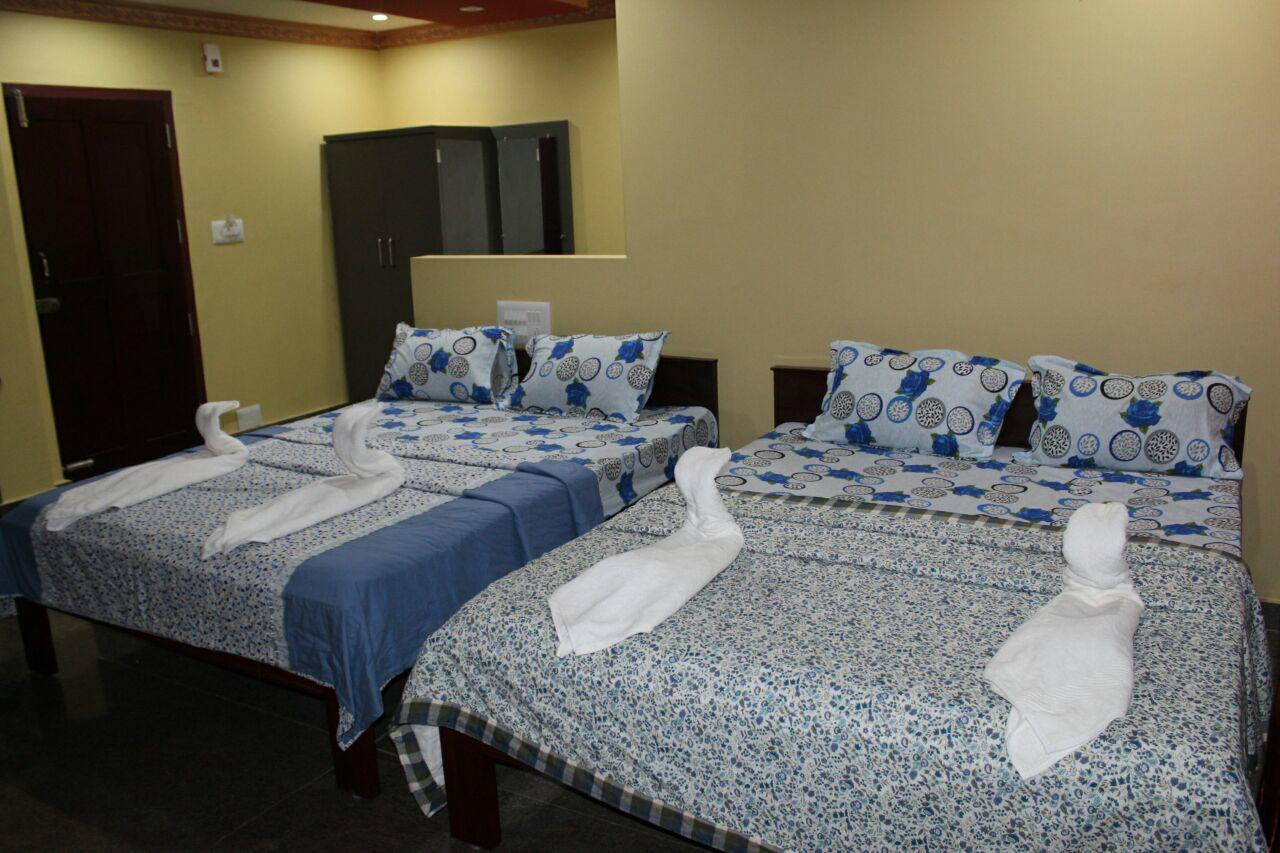Iroomz Sri Vinayaka Comfort Virajpet Zewnętrze zdjęcie